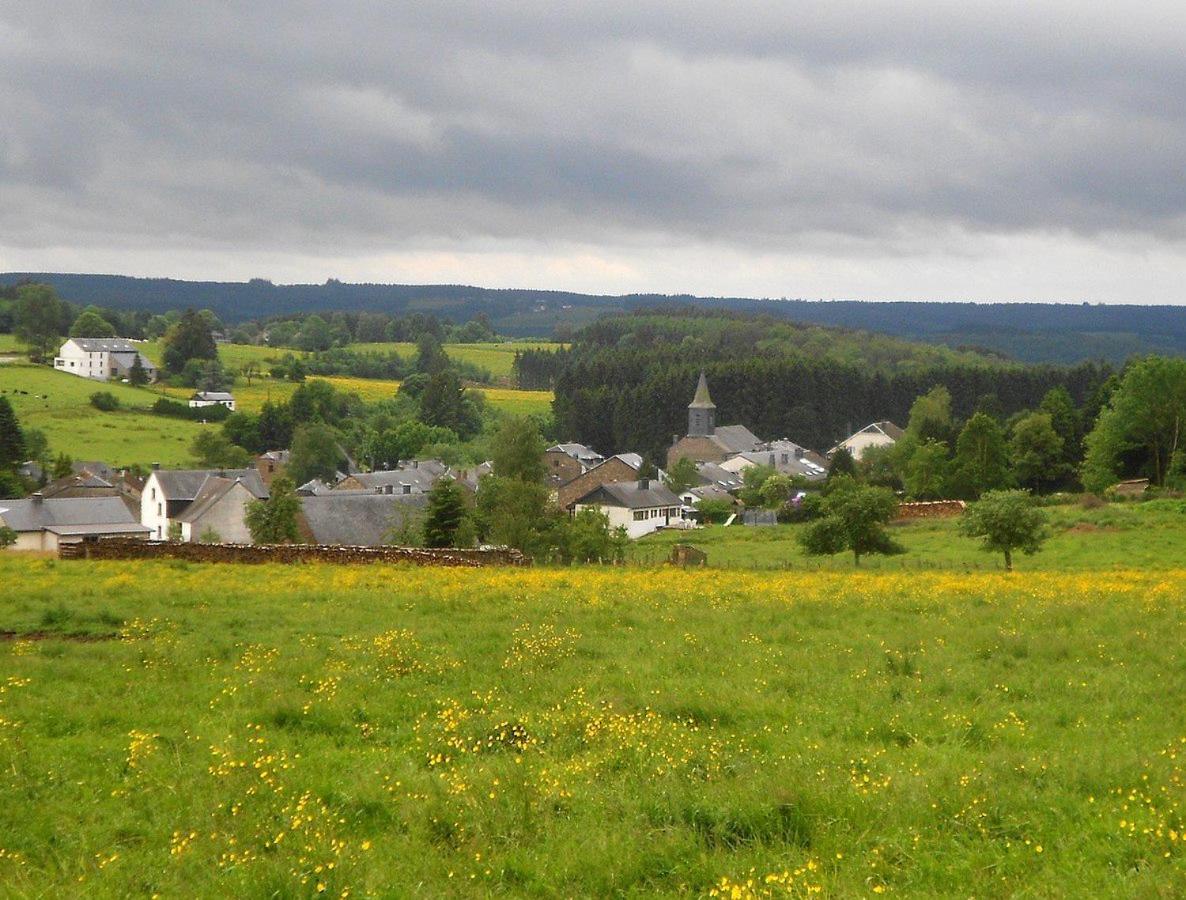 Gite De La Lavandiere A Ucimont Buitenkant foto