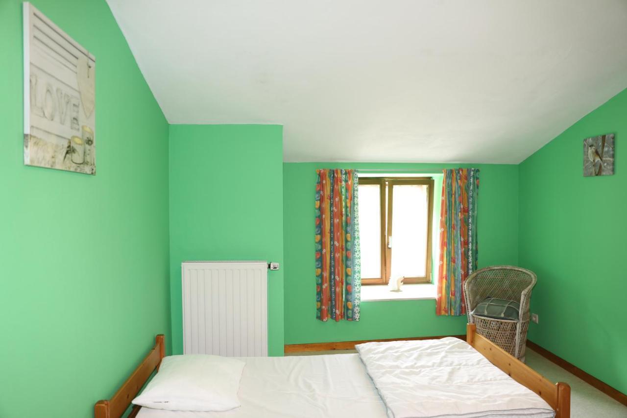 Gite De La Lavandiere A Ucimont Buitenkant foto